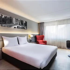 Ramada By Wyndham Amsterdam Airport Schiphol **** Бадхоеведорп