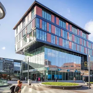 Creative Valley Nest - Luxury Rooftop Apartment